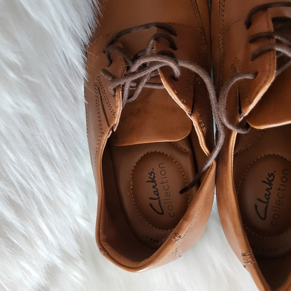 Clarks Men's Brown Leather Dress Shoes - Picture 6 of 7